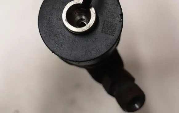 Hyundai Tucson JM Fuel injector 0445110258