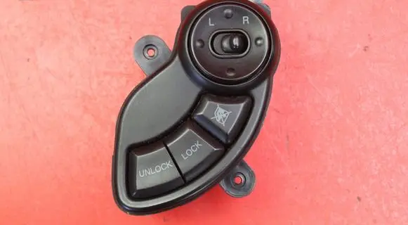 Hyundai Santa Fe Mirror heating switch 93530-26000