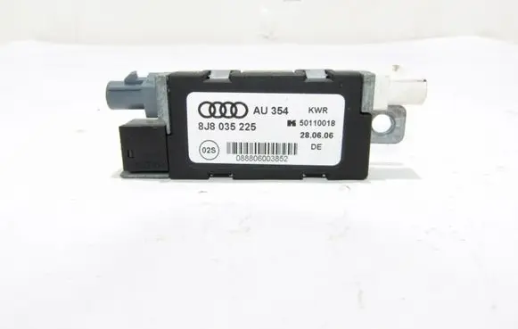 Audi TT TTS Mk2 Aerial antenna amplifier 8J8035225