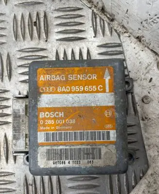 Audi A4 S4 B5 8D Airbag control unit/module 8A0959655C 0285001038 96T08541023