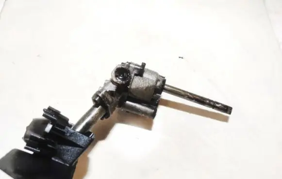 Seat Ibiza II (6k) Oil pump 026115153A