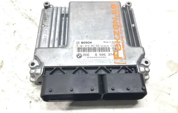 BMW 5 E60 E61 Engine control unit/module 0281016067 8506374