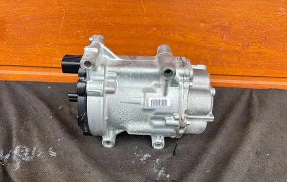 Toyota Yaris Cross Air conditioning (A/C) compressor (pump) 0424000741