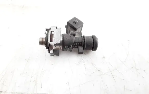 Renault Twingo II Fuel injector 8200292590 0280158046