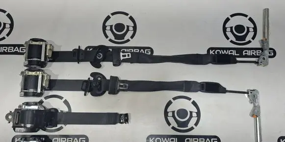 Renault Megane IV Set of seat belts 888410807R 26032019