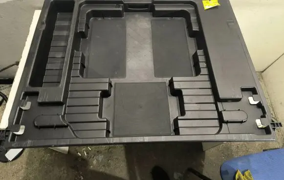 Mercedes-Benz E W212 Tool box A2128990021 BBP184101