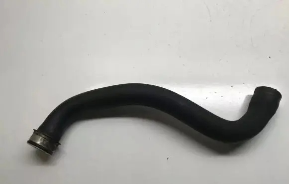 Mercedes-Benz C W204 Engine coolant pipe/hose A2045010582