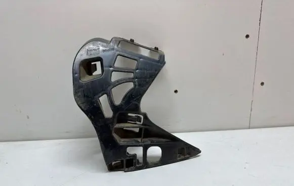 BMW 5 G30 G31 Front bumper mounting bracket 7385348 15067010