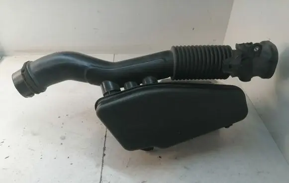 Toyota Prius (XW30) Intake resonator 1789337040