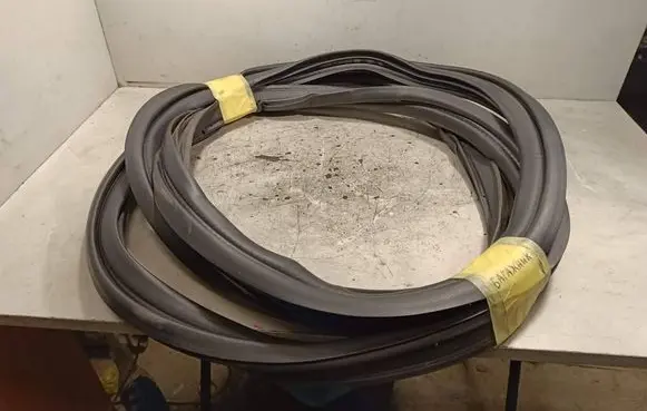 Jeep Grand Cherokee Rubber seal loading door 