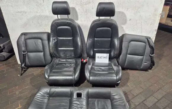 Audi TT Mk1 Seat set