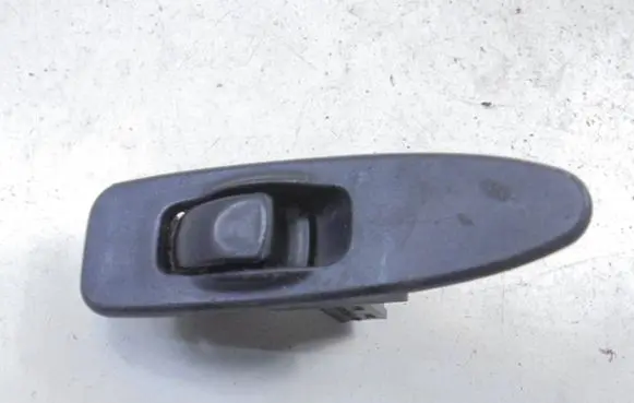 Mitsubishi Carisma Electric window control switch MR792851