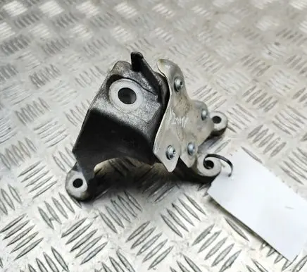 BMW 3 G20 G21 Engine mounting bracket 6876206