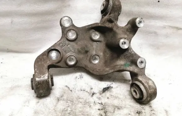 Mercedes-Benz B W246 W242 Rear wheel hub spindle/knuckle 2460306