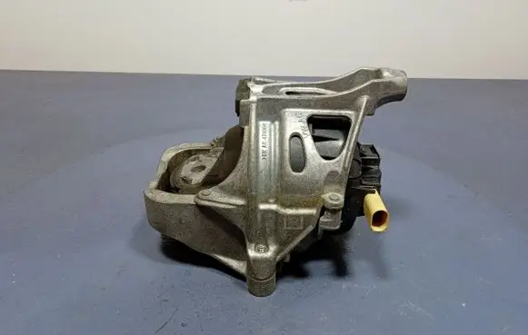 Aixam A721 Engine mount vacuum valve 4M0199372FQ