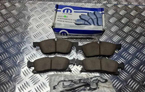 Dodge Durango III Brake pads (front) V1012369AA