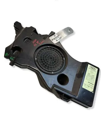 Audi A3 S3 8P Subwoofer speaker 8P4035382D