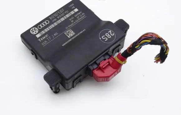 Volkswagen Golf V Gateway control module 1K0907530F