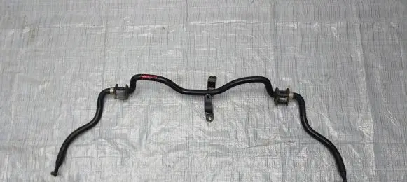 Toyota Yaris Front anti-roll bar/sway bar