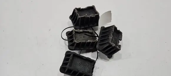 BMW 6 F12 F13 Jacking socket point 11884410