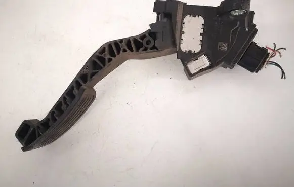 Toyota Yaris Accelerator throttle pedal 781100D010