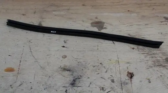 Audi A6 S6 C7 4G Rubber seal front door window/glass 4G0837479