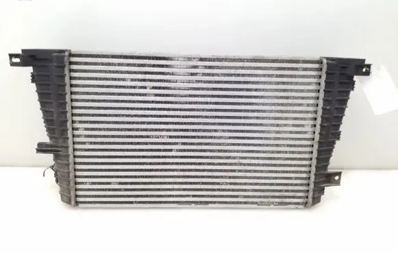 Opel Zafira B Intercooler radiator 13223395