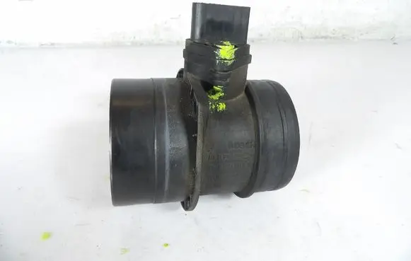 Audi A4 S4 B6 8E 8H Mass air flow meter 0281002461