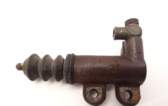 Mitsubishi Lancer Clutch slave cylinder 