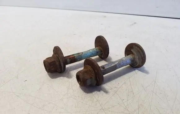 Volkswagen Golf V Rear suspension camber bolt 