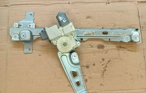 Peugeot 5008 Front door window regulator with motor 9682808880