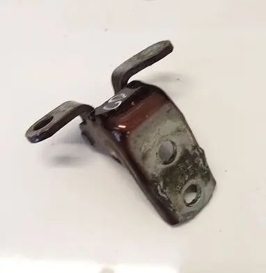 Honda CR-V Rear door lower hinge 