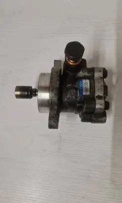 Nissan X-Trail T30 Power steering pump 8H800 32201198