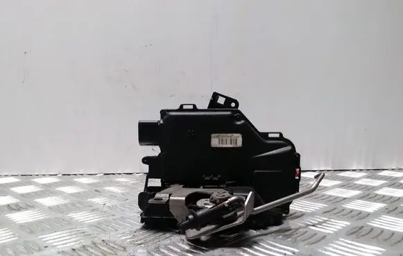 Audi A4 S4 B6 8E 8H Rear door lock 8E0839015C