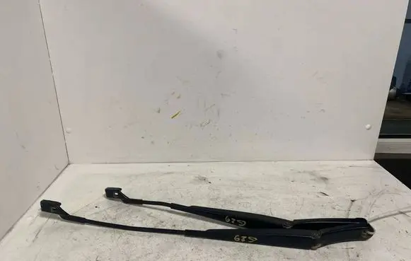 Volkswagen PASSAT B6 Front wiper blade arm 3C1955409C 3C1955410B