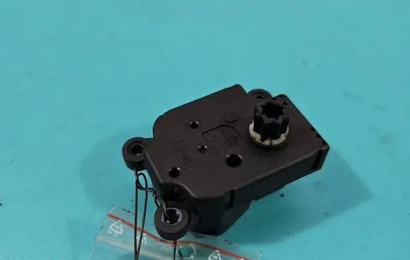 Peugeot 407 A/C air flow flap actuator/motor 4PUH19E616AB IMPRK1541344