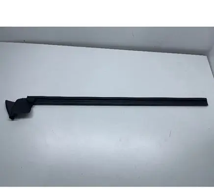 Tesla Model Y Rubber seal front door window/glass 150006200F