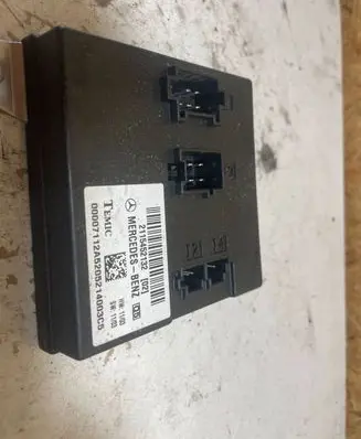 Mercedes-Benz E W211 Comfort/convenience module 2115452132