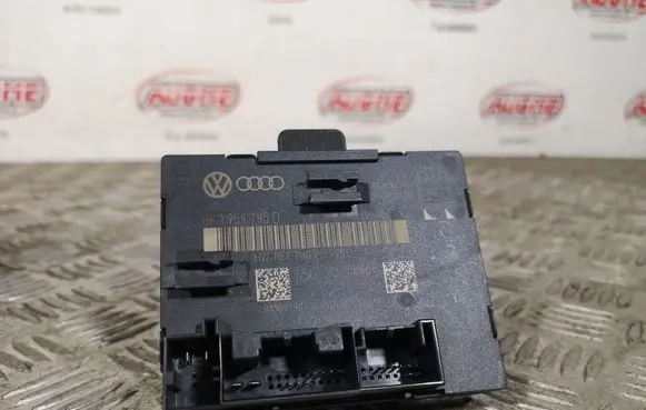 Audi Q5 SQ5 Door control unit/module 8K0959795D
