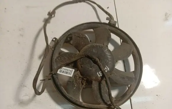 Audi A4 S4 B5 8D Radiator cooling fan shroud 