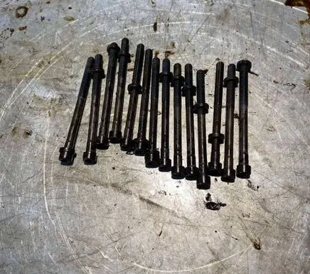 Mercedes-Benz C AMG W202 Cylinder head bolts 