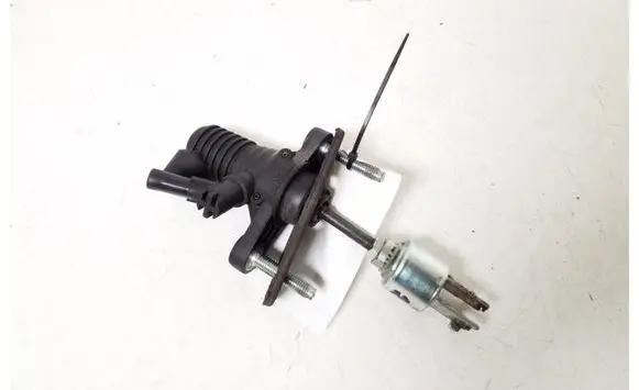 Toyota RAV 4 (XA30) Clutch slave cylinder 31420-42050