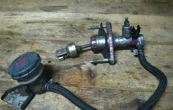 Clutch master cylinder