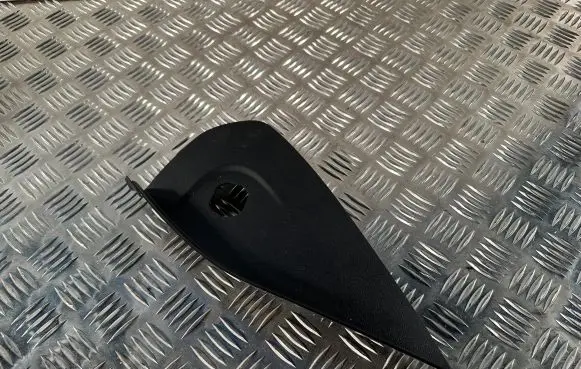 BMW 5 G30 G31 Dashboard side end trim 9330864