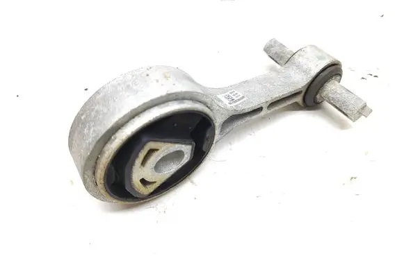Engine mount bracket