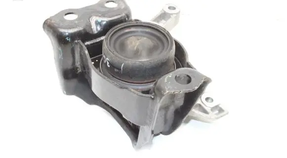 Nissan Micra Engine mount bracket