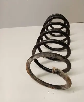 Volkswagen Golf IV Front coil spring 