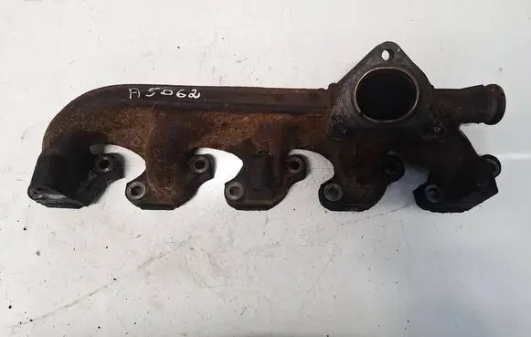 Volvo XC90 Exhaust manifold 