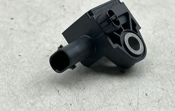 Chrysler Pacifica Airbag deployment crash/impact sensor 53312250 68185746AA