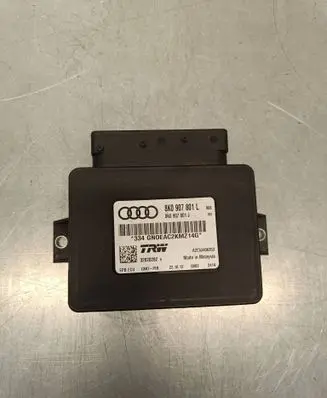 Audi A4 S4 B8 8K Hand brake control module 8K0907801L 8K0907801J N0EAC2KMZ
